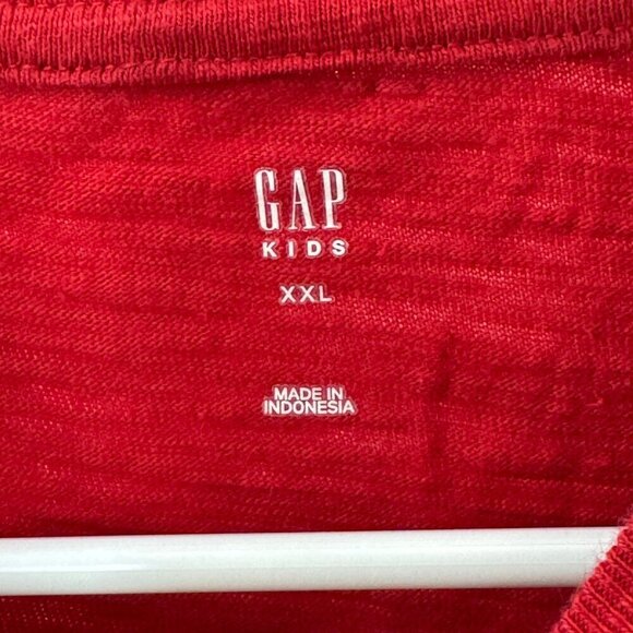 GAP Boys Pocket T-Shirt - Picture 7 of 8